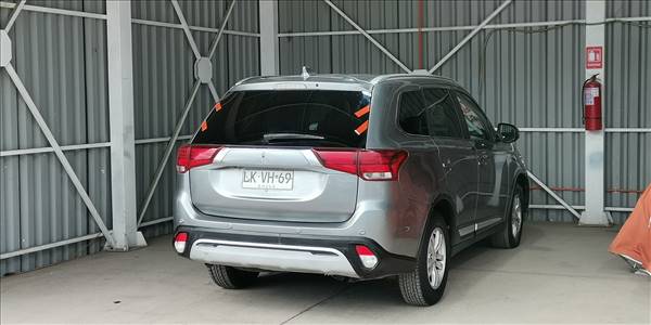 MITSUBISHI OUTLANDER 2.0 AUT - Imagen 8