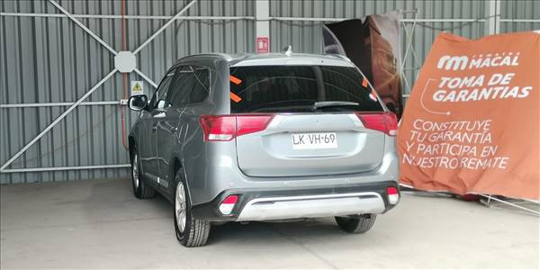 MITSUBISHI OUTLANDER 2.0 AUT - Imagen 12