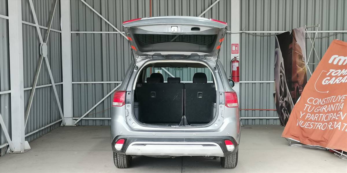 MITSUBISHI OUTLANDER 2.0 AUT - Imagen 26