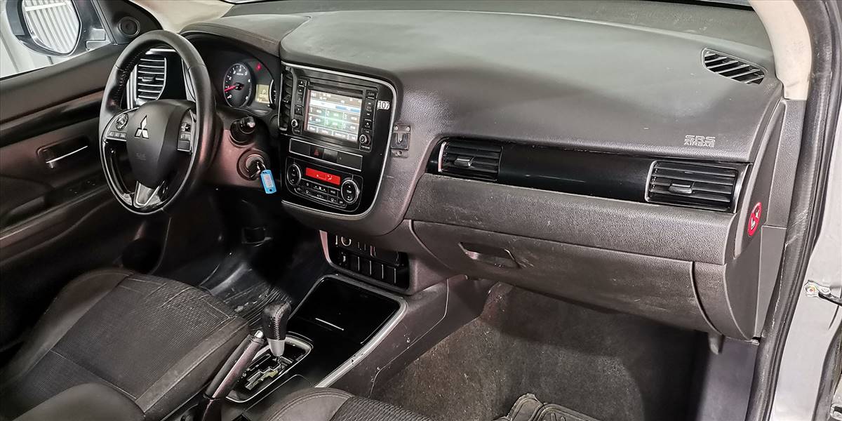 MITSUBISHI OUTLANDER 2.0 AUT - Imagen 43