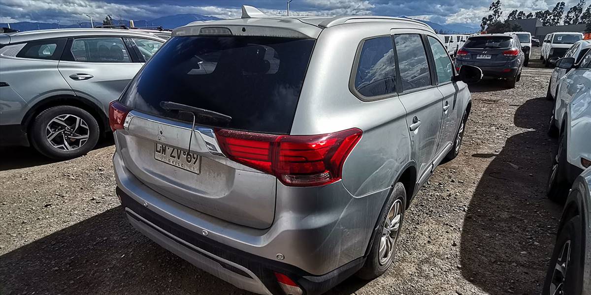 MITSUBISHI OUTLANDER 2.0 AUT - Imagen 10