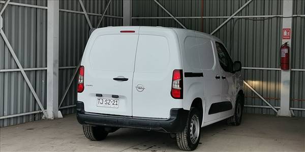 OPEL COMBO 4X2 1.5 - Imagen 4