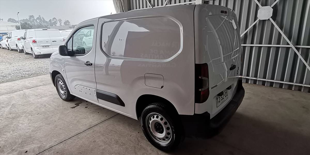 OPEL COMBO 4X2 1.5 - Imagen 9