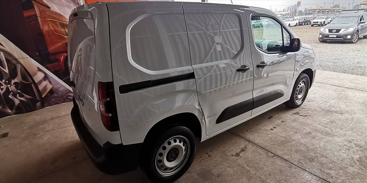 OPEL COMBO 4X2 1.5 - Imagen 10