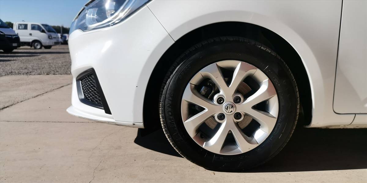 MG 3 HATCH BACK 1.5 AUT - Imagen 18