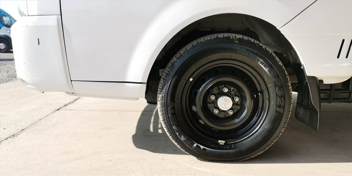 HYUNDAI PORTER HR CRDI 4X2 2.5 - Imagen 14