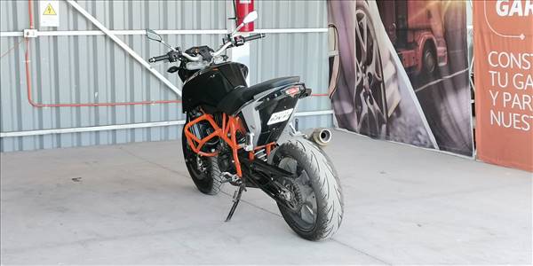 KTM 690 DUKE - Imagen 4
