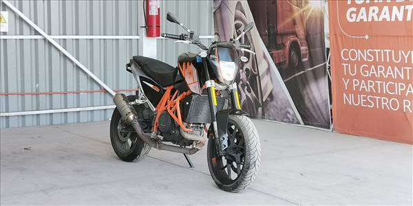 KTM 690 DUKE - Imagen 7