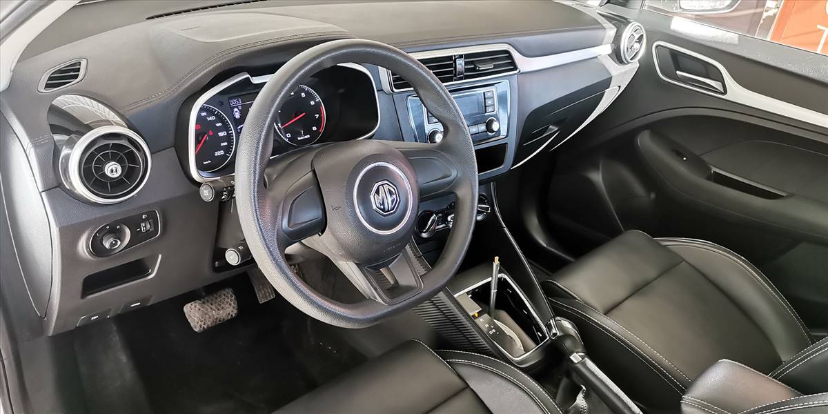 MG ZS 1.5 AT - Imagen 21