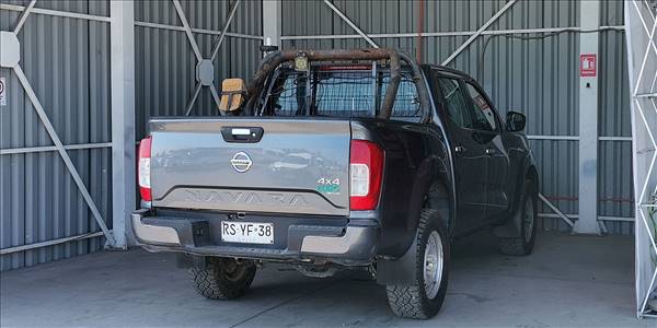 NISSAN NAVARA D CAB MT 4X4 2.3 - Imagen 4