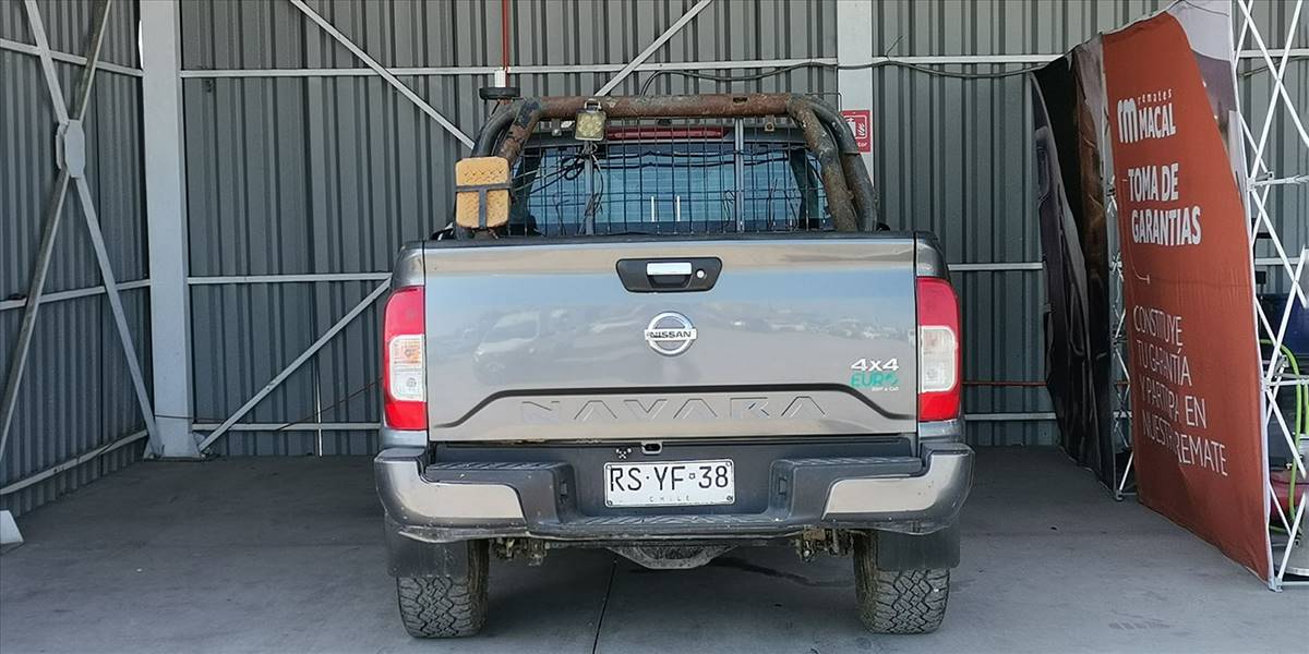 NISSAN NAVARA D CAB MT 4X4 2.3 - Imagen 10