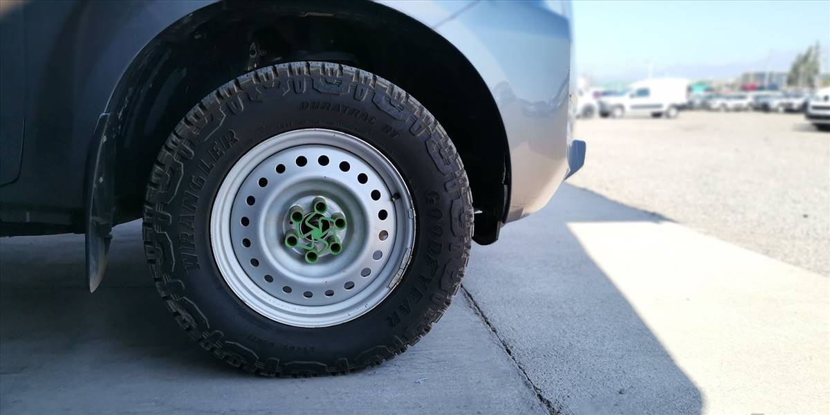 NISSAN NAVARA D CAB MT 4X4 2.3 - Imagen 15
