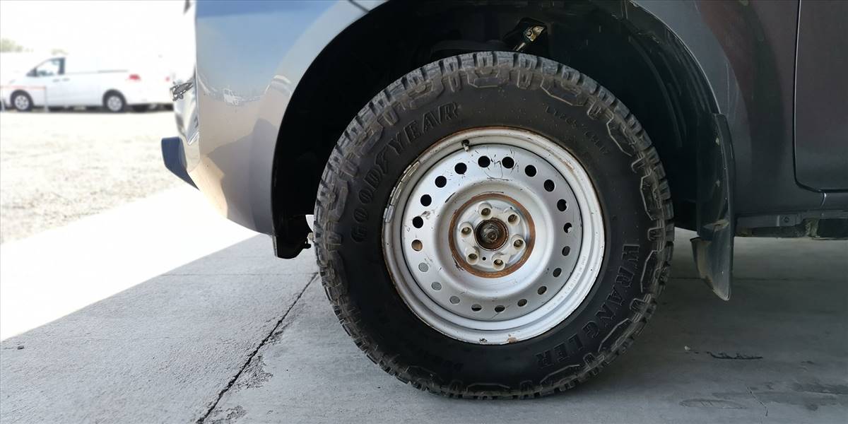 NISSAN NAVARA D CAB MT 4X4 2.3 - Imagen 16