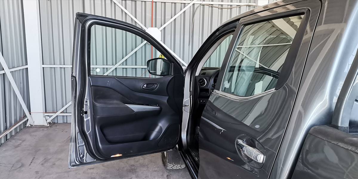 NISSAN NAVARA D CAB MT 4X4 2.3 - Imagen 25