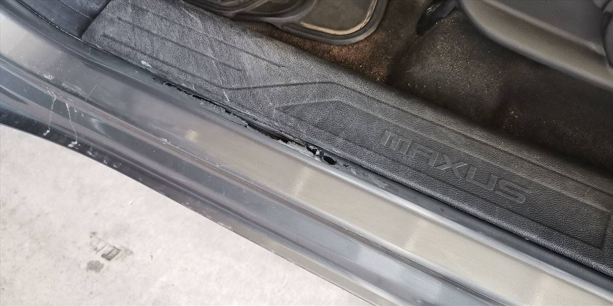 MAXUS T60 DCAB 4X4 2.8 - Imagen 41