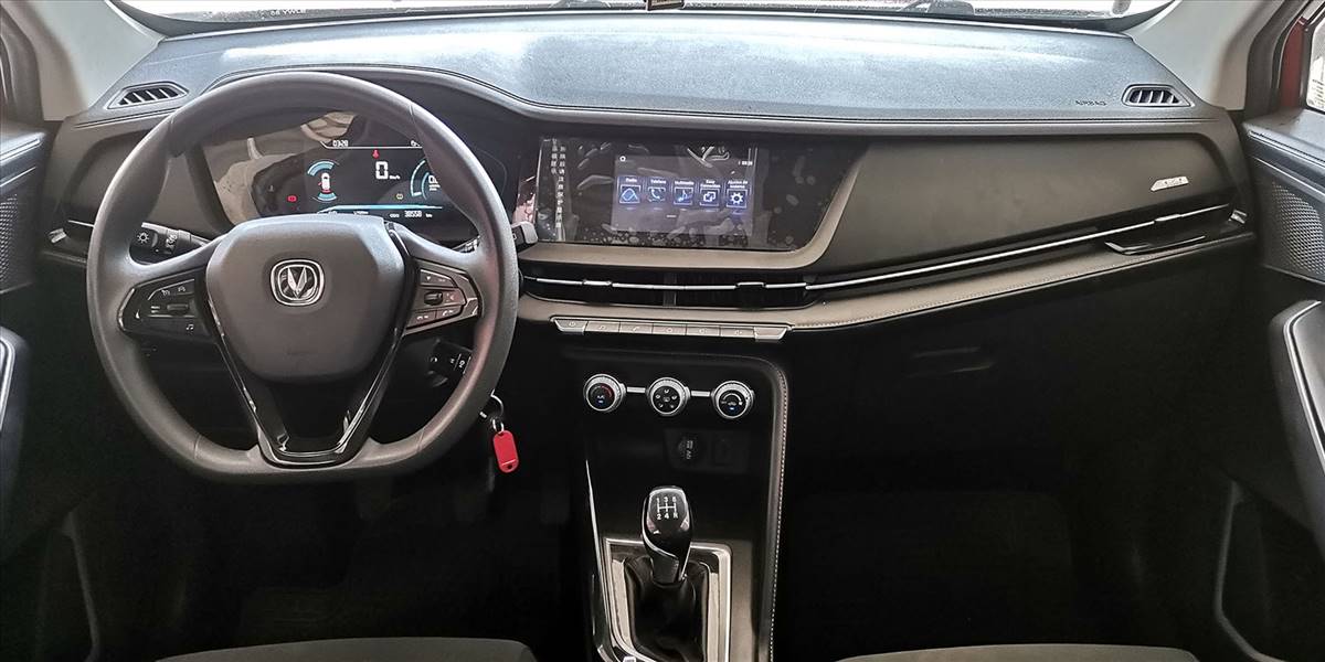 CHANGAN CS15 HB 4X2 1.5 - Imagen 7