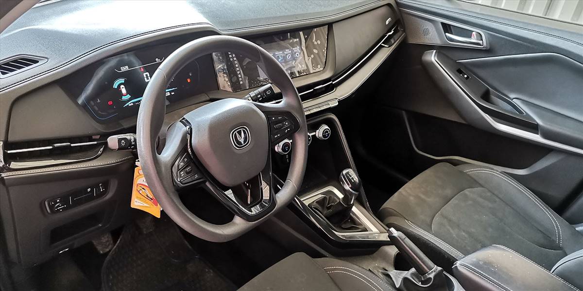 CHANGAN CS15 HB 4X2 1.5 - Imagen 21