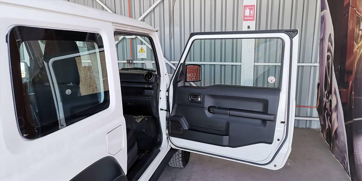 SUZUKI JIMNY GL 4X4 1.5 - Imagen 28