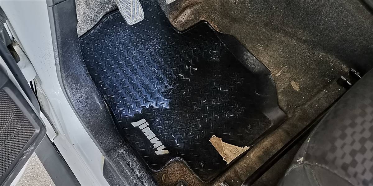 SUZUKI JIMNY GL 4X4 1.5 - Imagen 29