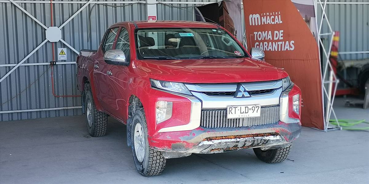 MITSUBISHI L200 KATANA CRT 4X4 2.4 - Imagen 2