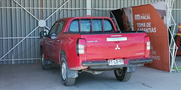 MITSUBISHI L200 KATANA CRT 4X4 2.4 - Imagen 26
