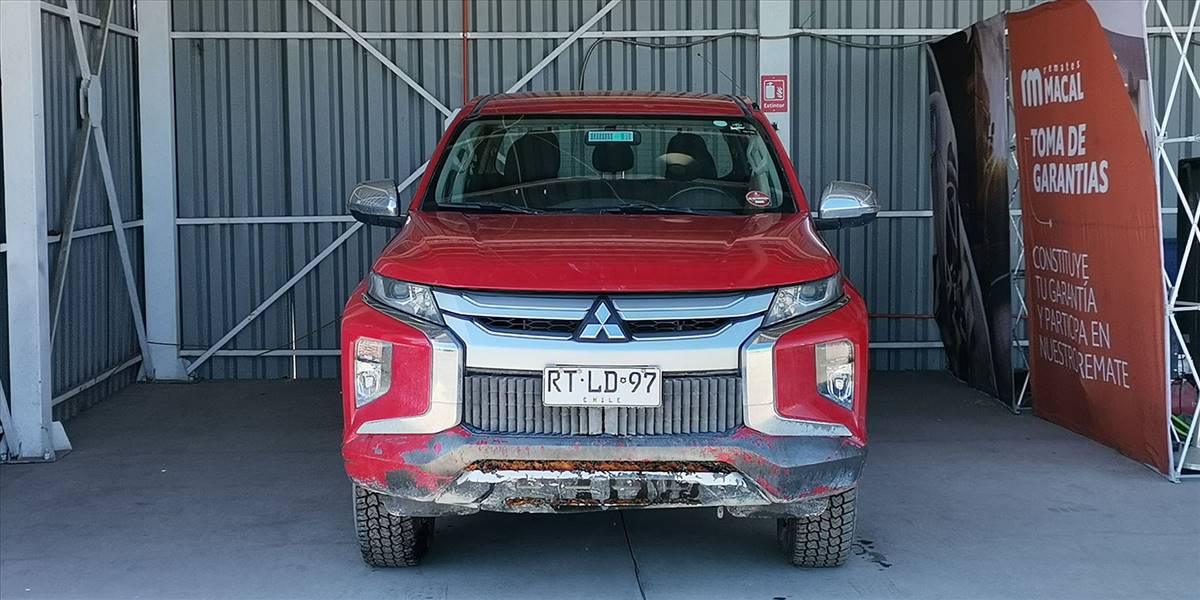 MITSUBISHI L200 KATANA CRT 4X4 2.4 - Imagen 41