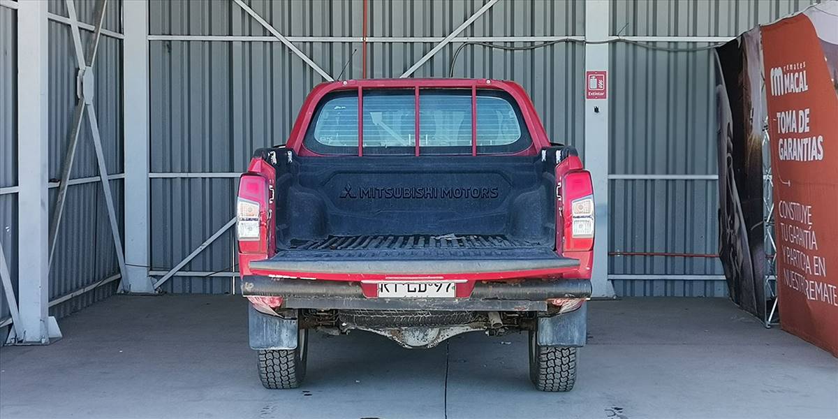 MITSUBISHI L200 KATANA CRT 4X4 2.4 - Imagen 64