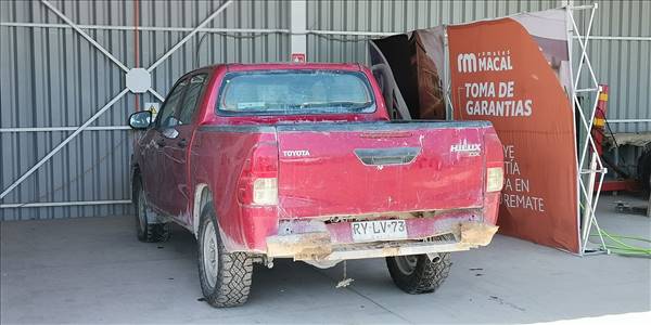 TOYOTA HILUX PICKUP 4P 4X4 2.4 - Imagen 17