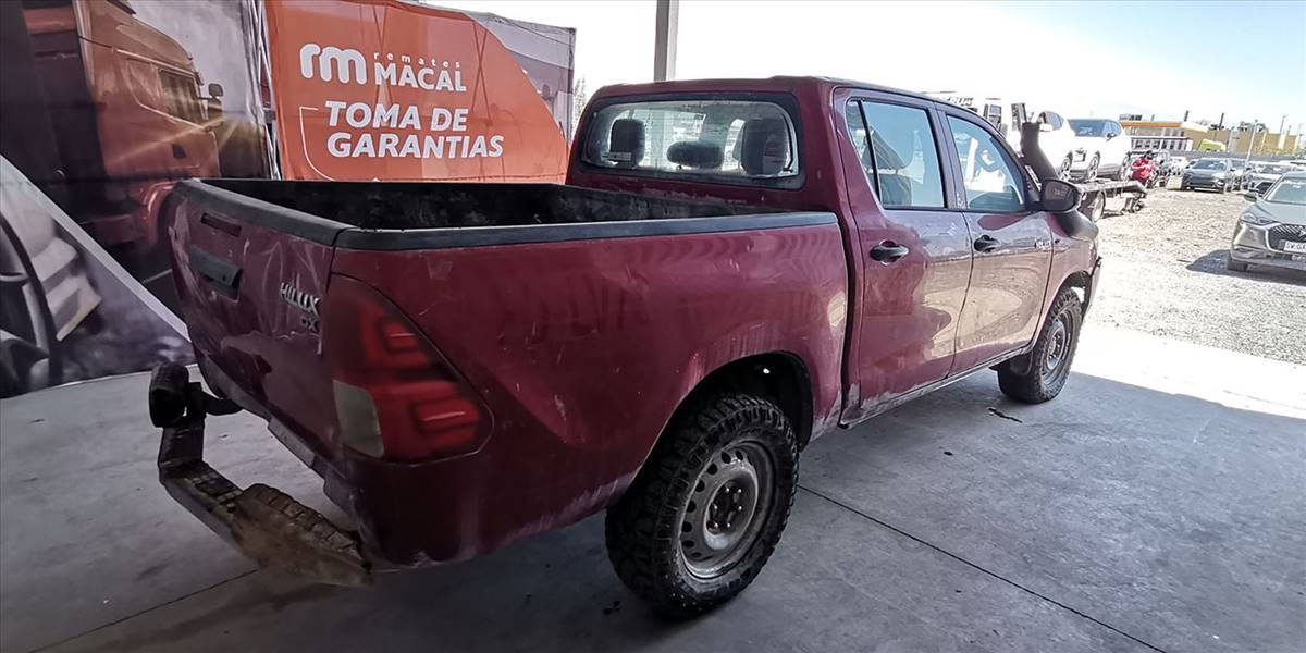 TOYOTA HILUX PICKUP 4P 4X4 2.4 - Imagen 33
