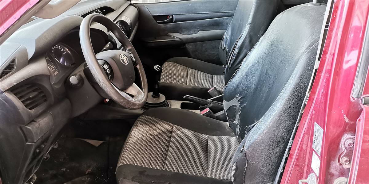 TOYOTA HILUX PICKUP 4P 4X4 2.4 - Imagen 75
