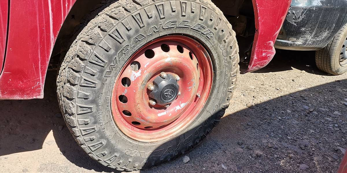 TOYOTA HILUX PICKUP 4P 4X4 2.4 - Imagen 33