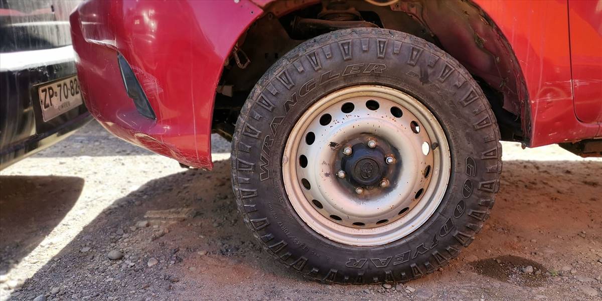 TOYOTA HILUX PICKUP 4P 4X4 2.4 - Imagen 36