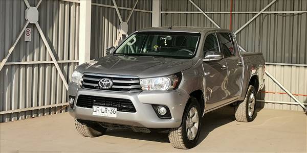 TOYOTA HI LUX DCAB 4X2 2.4 - Imagen 3