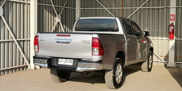 TOYOTA HI LUX DCAB 4X2 2.4 - Imagen 9