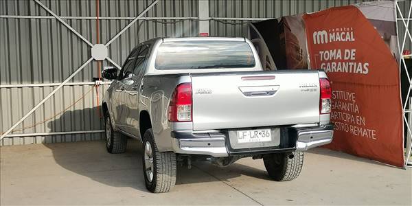 TOYOTA HI LUX DCAB 4X2 2.4 - Imagen 11