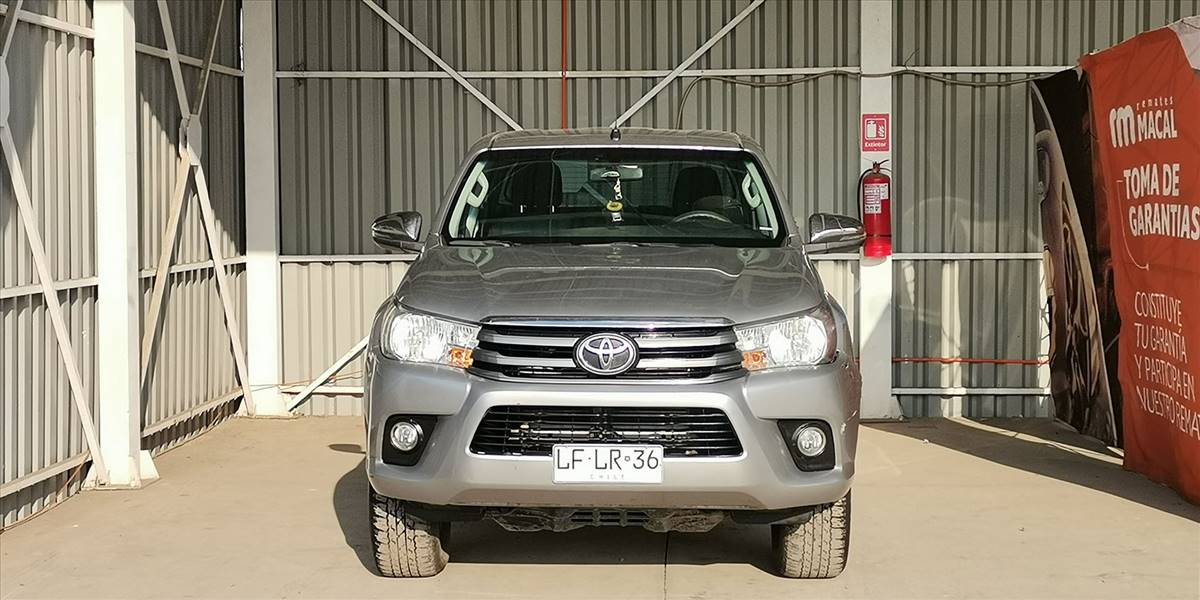 TOYOTA HI LUX DCAB 4X2 2.4 - Imagen 12