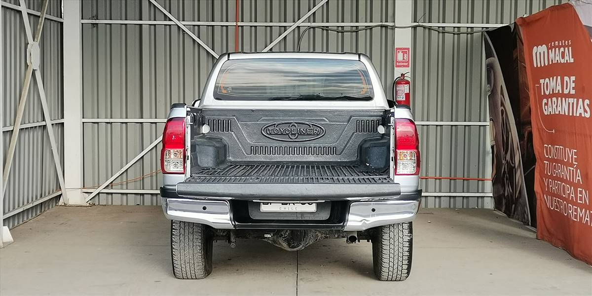 TOYOTA HI LUX DCAB 4X2 2.4 - Imagen 14
