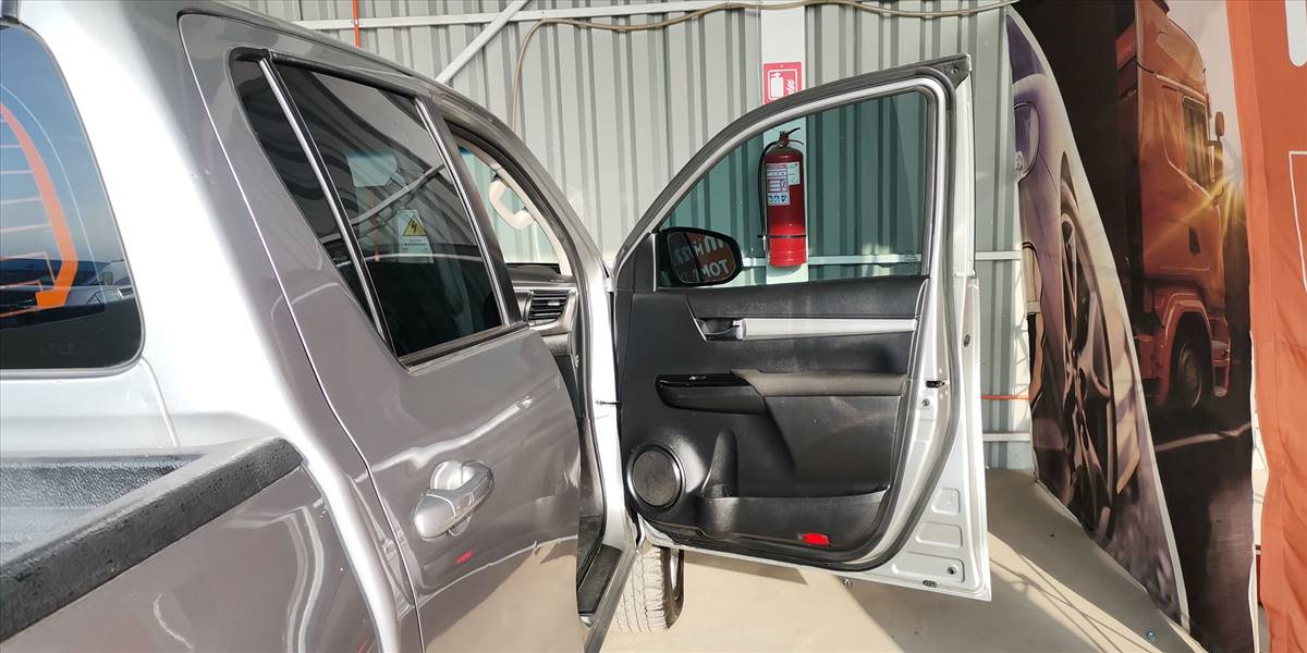 TOYOTA HI LUX DCAB 4X2 2.4 - Imagen 29