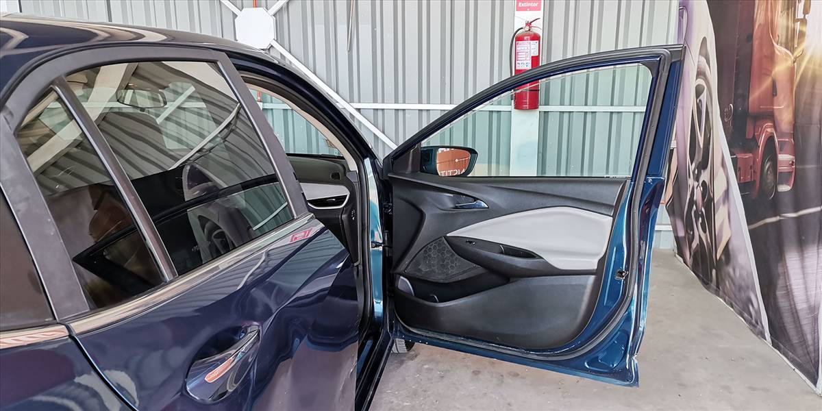 CHEVROLET ONIX HB PREMIER 1.0 AUT - Imagen 56