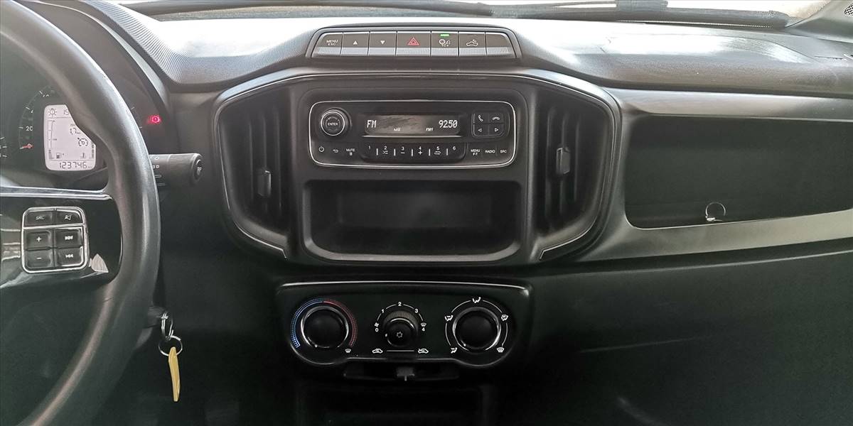 RAM 700 SLT CD 1.4 - Imagen 26
