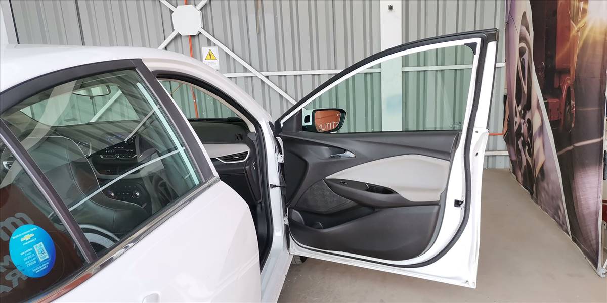 CHEVROLET ONIX NB PREMIER 1.0T AUT - Imagen 28