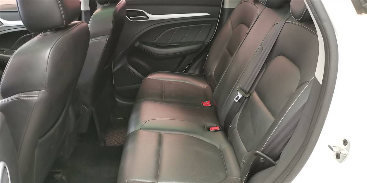 MG ZS 1.5 AT - Imagen 30