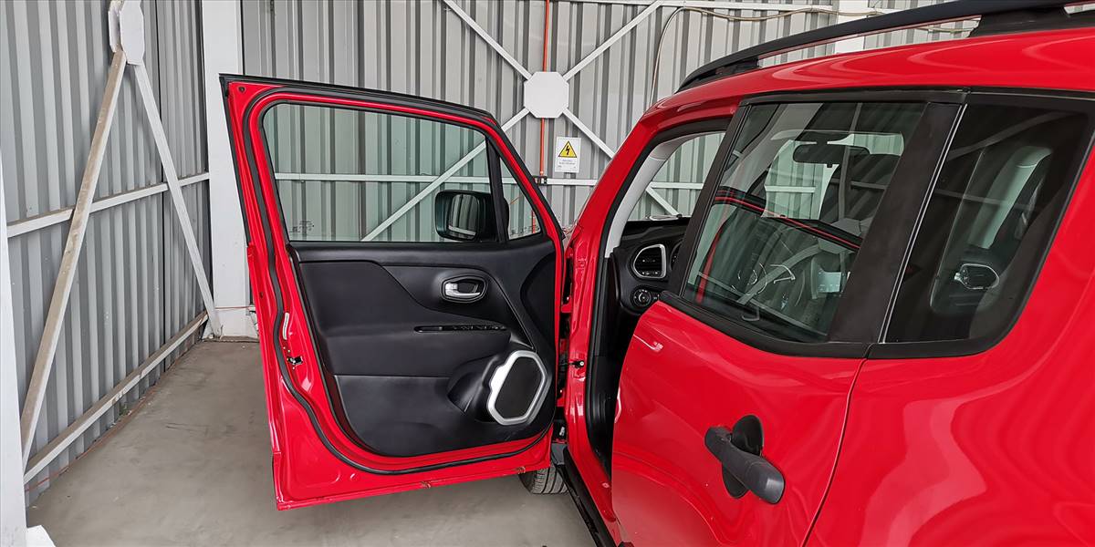 JEEP RENEGADE SPORT 1.8 - Imagen 27