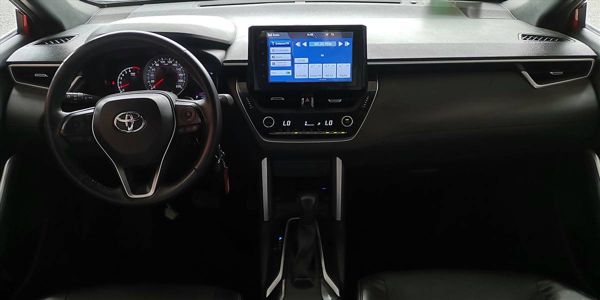 TOYOTA COROLLA CROSS 2.0 AUT - Imagen 7