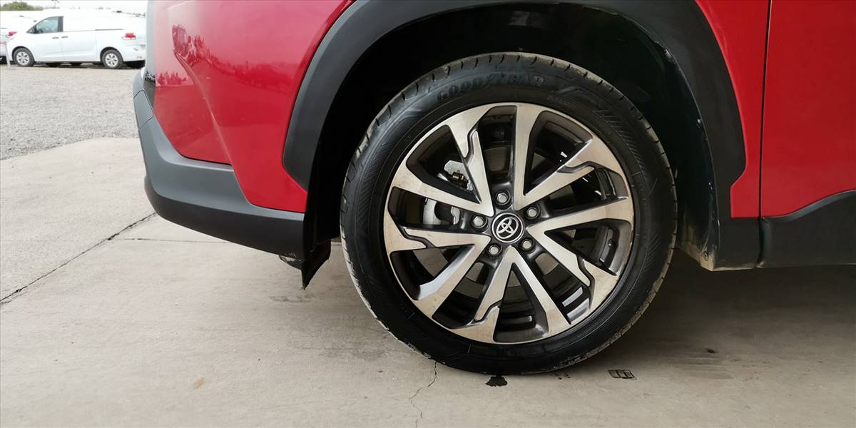 TOYOTA COROLLA CROSS 2.0 AUT - Imagen 18