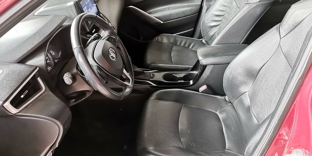 TOYOTA COROLLA CROSS 2.0 AUT - Imagen 25