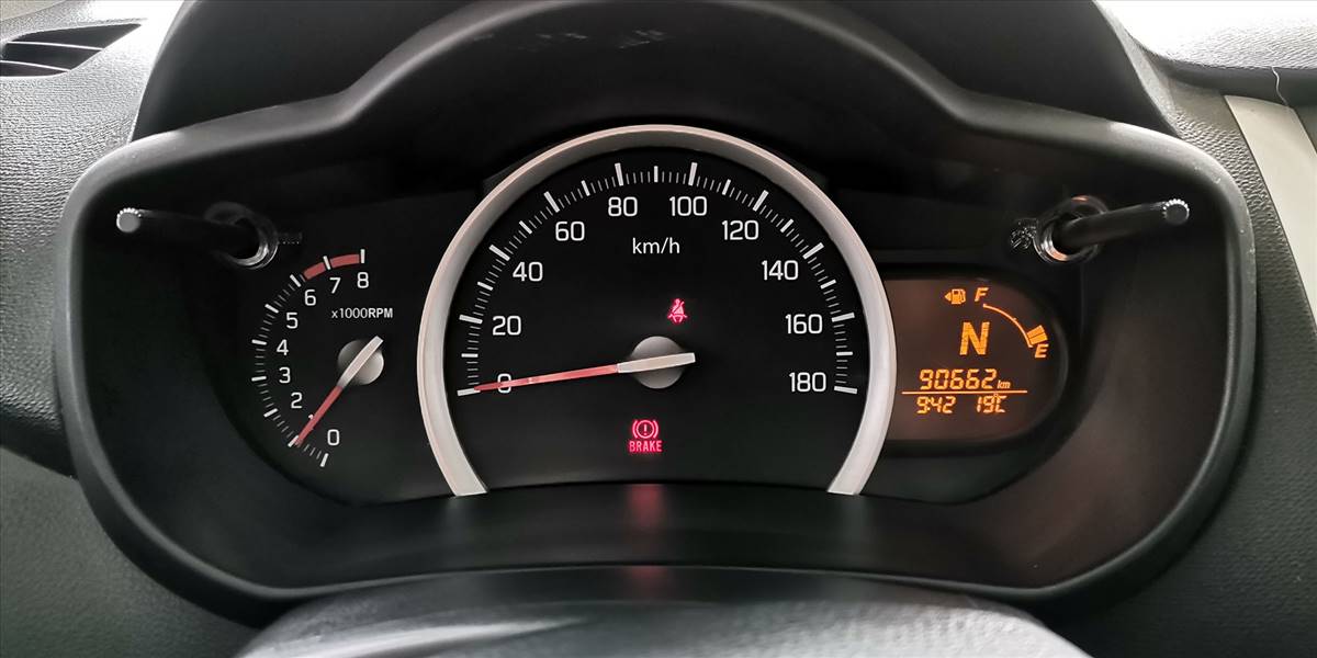SUZUKI CELERIO GLX HB 1.0 AUT - Imagen 24