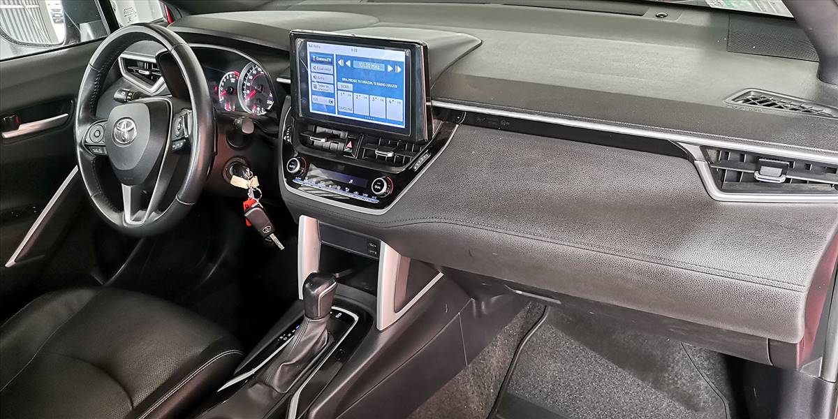 TOYOTA COROLLA CROSS 2.0 AUT - Imagen 22