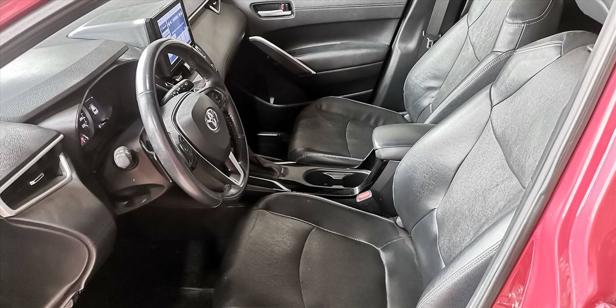 TOYOTA COROLLA CROSS 2.0 AUT - Imagen 25