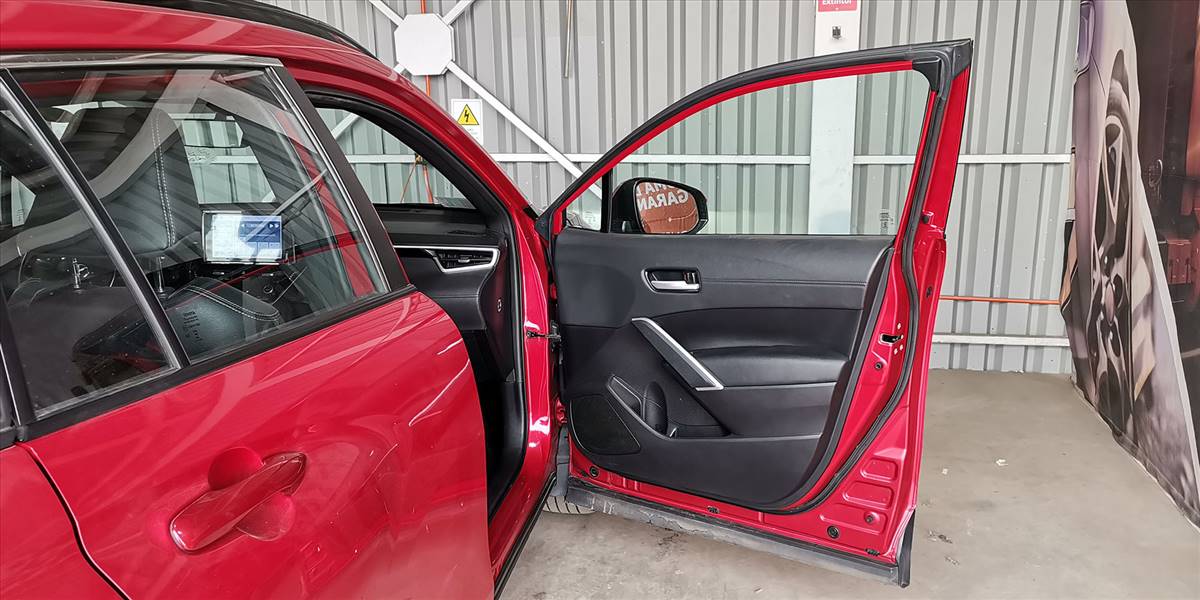 TOYOTA COROLLA CROSS 2.0 AUT - Imagen 28